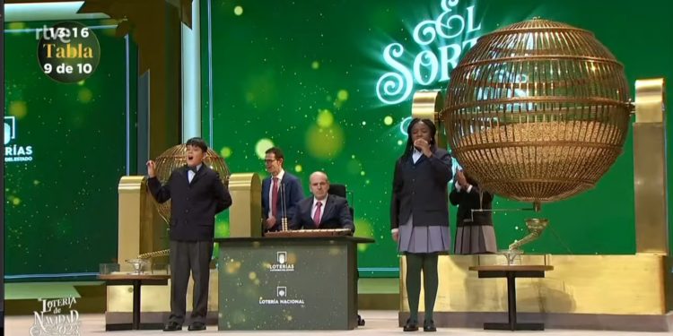 El 88.008, el Gordo del Sorteo de Navidad 2023, cae en Alcázar de San Juan, La Roda de Albacete y Villafranca de los Caballeros