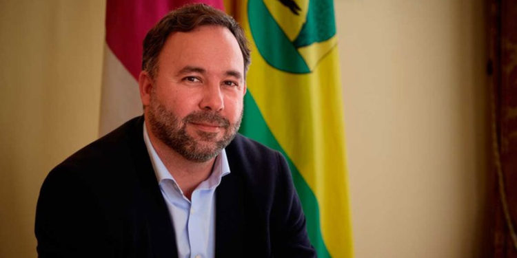 En memoria de Félix Grande