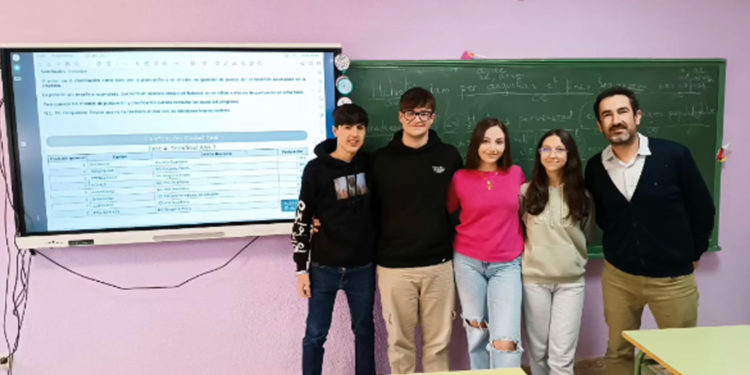 Cuatro alumnos del IES Alto Guadiana de Tomelloso se clasifican para la final nacional del programa Young Bussiness Talents de Madrid