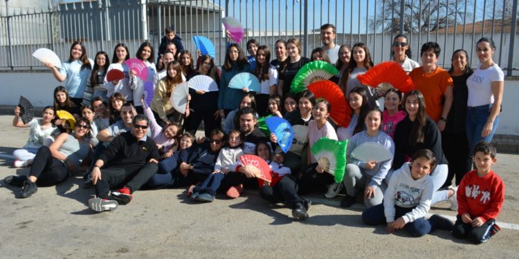 La «Peña Los Amigos» de Tomelloso ultima los ensayos del carnaval, cuya temática será «El imperio chino» para «pasarlo bien sin competir»