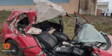 Dos heridos de 92 y 80 años después de la aparatosa colisión entre un vehículo y un camión cuando circulaban por Torrijos