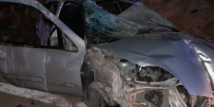 Tres heridos, una de ellos menor de 16 años, tras salirse de la vía el vehículo en el que circulaban en la localidad toledana de Menasalbas