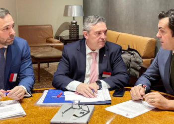 El alcalde de Tomelloso, Javier Navarro, reúne apoyos en defensa de la instalación de la subestación eléctrica en nuestra localidad