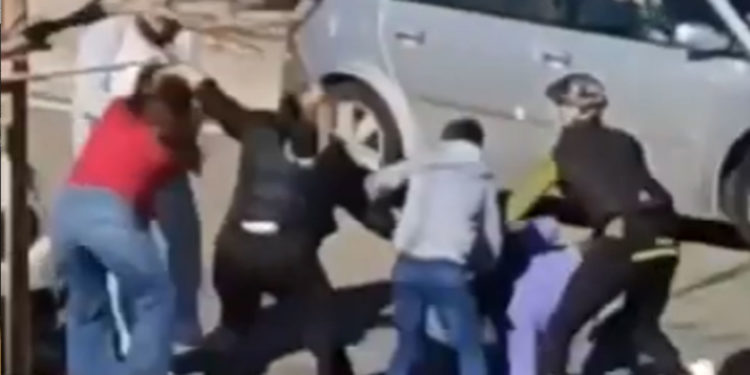 El vídeo viral de la pelea con tirones de pelo y patadas entre tres mujeres por una plaza de aparcamiento en el Hospital de Toledo