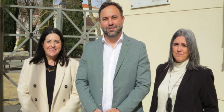 Javier Navarro denuncia que el abandono del grupo municipal socialista “estaba organizado” y señala que “el pleno es para debatir, no para hacer teatro”