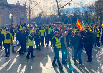 Quinientos agricultores de Tomelloso se dirigen a Madrid para participar en la gran protesta por el campo frente al Ministerio de Agricultura