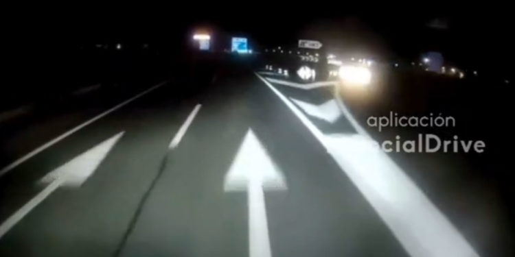 Graban a un kamikaze entrando en sentido contrario en la autovía A-42 en Almansa, cuyas imágenes se han vuelto virales