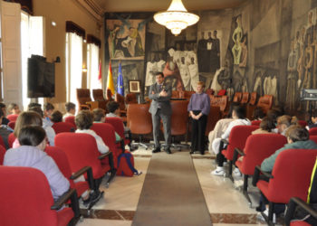 Los alumnos del CEIP Félix Grande de Tomelloso visitan y conocen las funciones de la Diputación de Ciudad Real