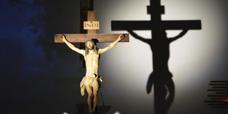 Comienza la Semana Santa de Tomelloso 2024 con el tradicional Vía Crucis Interparroquial