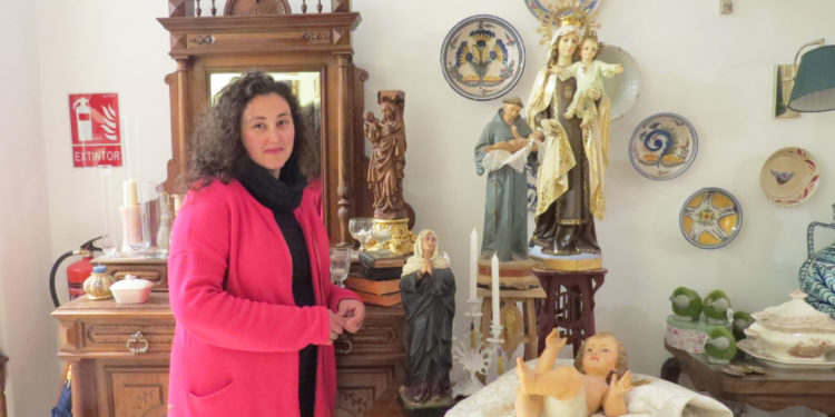 Sara Becerra: «Restauro imágenes como la de Jesús del Perdón o la Virgen del Mayor Dolor de Tomelloso para que conserven su historia y luzcan en todo su esplendor”
