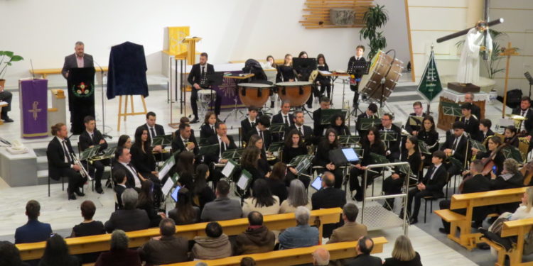 La Unión Musical Ciudad de Tomelloso da la bienvenida a la Semana Santa con un emotivo concierto de marchas procesionales