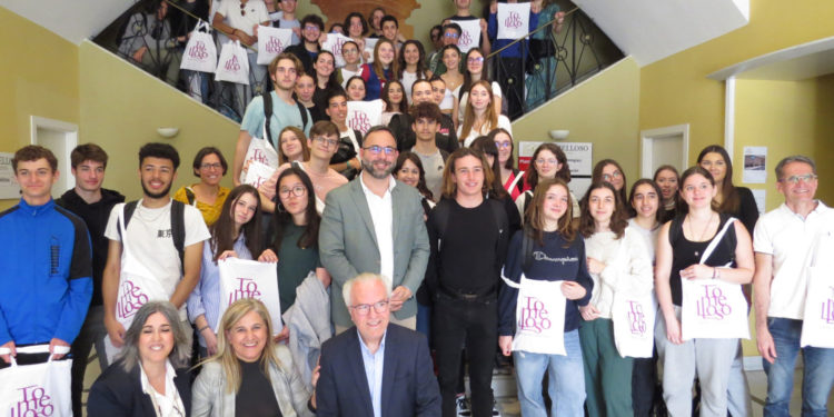El Ayuntamiento de Tomelloso recibe a los alumnos de Niort en la 45 edición del intercambio con la localidad francesa