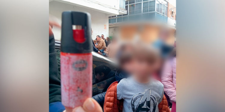 Pánico a la salida del colegio Miguel de Cervantes de Tomelloso por el reventón de un spray de defensa personal