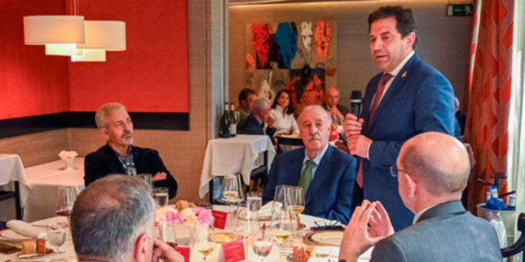 El presidente de la Diputación de Ciudad Real apuesta por la Feria del Vino Fenavin y anuncia una proyección vinculada a la figura del Quijote