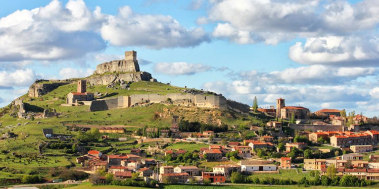 La exitosa serie que arrasa en Netflix y que está rodada en una de las localidades más bonitas de Castilla-La Mancha