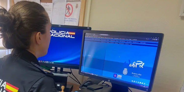 Investigan en Toledo a 8 menores de edad por difundir vídeos de pornografía infantil en un grupo de WhatsApp de 300 personas