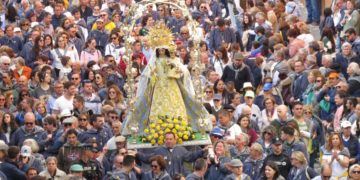 La Virgen de las Viñas regresa a Tomelloso acompañada por cientos de devotos después de una multitudinaria Romería 2024