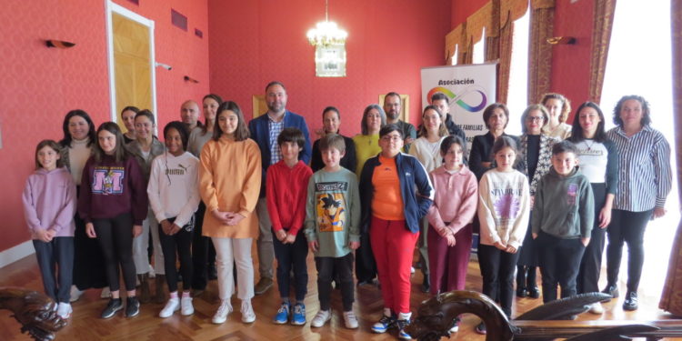 La Asociación TEAcompaño reclama «una sociedad más inclusiva para desarrollar nuestro potencial» en el Día Mundial del Autismo
