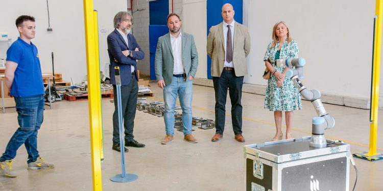 Javier Navarro visita el Centro Tecnológico del Metal de Castilla-La Mancha en Tomelloso
