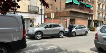 Una mujer resulta herida leve tras la colisión por alcance entre dos turismos en la Calle Don Víctor Peñasco de Tomelloso