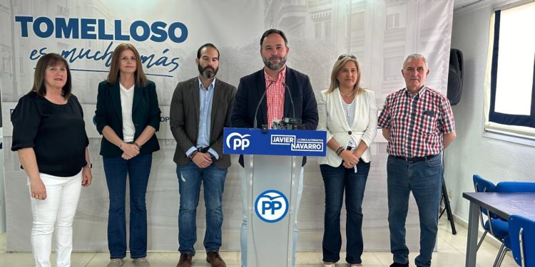 Javier Navarro anuncia la visita de Alberto Núñez Feijóo al Parque de la Constitución de Tomelloso este sábado para un acto de campaña de las Elecciones Europeas