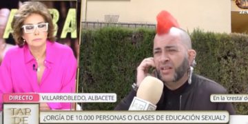 El vídeo viral del tenso momento entre Ana Rosa Quintana y el organizador de una orgía de 7.000 personas en el «Viña Rock» de Villarrobledo