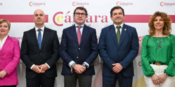 Valverde destaca la necesaria adaptación a las nuevas tecnologías y la mejora de todas las infraestructuras para impulsar la competitividad empresarial de la provincia de Ciudad Real