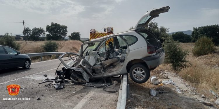 Cuatro heridos, uno de ellos de 10 años, después de la colisión entre dos vehículos cuando circulaban por la CM-5005 en Escalona