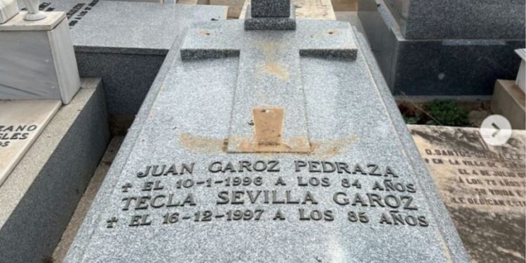Aumentan los saqueos en los cementerios de Toledo y una familia de Los Yébenes ofrece 10.000 euros por el busto robado de su abuelo