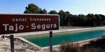 Hallan el cadáver de un hombre flotando en el canal del Trasvase Tajo-Segura