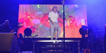 Carlos Baute celebra 30 años de carrera musical reuniendo a más de 3.000 personas en su concierto en el Estadio Municipal Paco Gálvez de Tomelloso