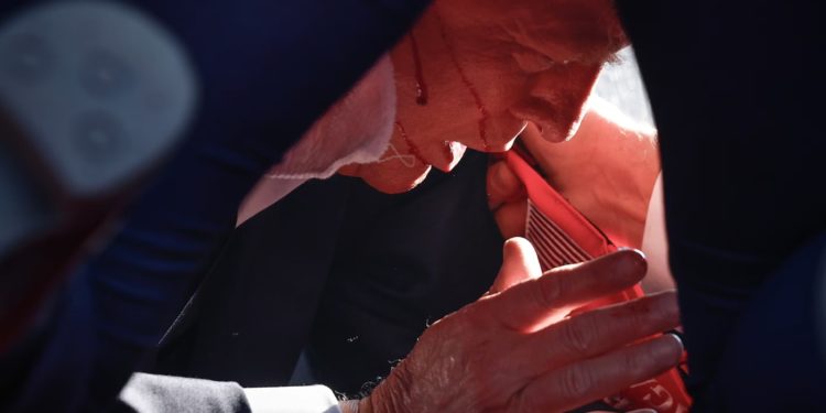Intentan asesinar a tiros a Donald Trump, ex presidente de Estados Unidos, durante un mitin de campaña en el estado de Pensilvania