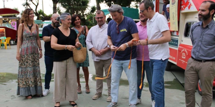 Tomelloso inaugura el primer «Burger Fest», que aunará hamburguesas y música durante cuatro días en el Parque de la Constitución.