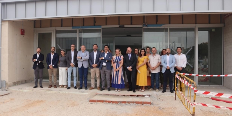 José Manuel Caballero visita las obras del Centro de Salud de Tomelloso «al 90% de ejecución» y el SESCAM prevé que «concluirán en septiembre»