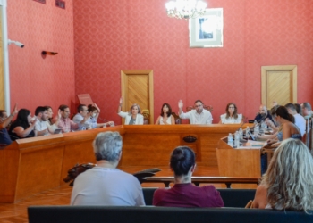 El pleno del Ayuntamiento de Tomelloso rechaza por unanimidad “los acuerdos políticos que priorizan la independencia de un territorio sobre la igualdad de todos los ciudadanos”