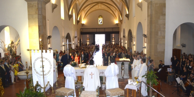 Tomelloso vuelve a demostrar su devoción a la Virgen de las Viñas en la tradicional Función Religiosa celebrada en su honor 2024