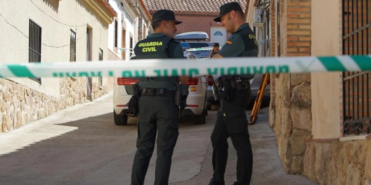 Pasa a disposición judicial el detenido en Otero por matar a una menor e intentarlo con su madre, achacando el crimen «a una discusión»