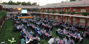 400 personas se reúnen en el jardín de la Fundación Elder para celebrar el regreso de su «Fiesta de Familias» después de 4 años
