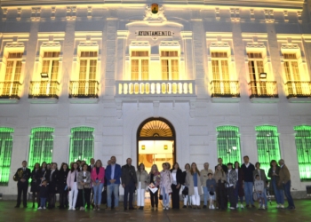 El Ayuntamiento de Tomelloso ilumina su fachada de verde y amarillo con motivo del Día Mundial de la Salud Mental