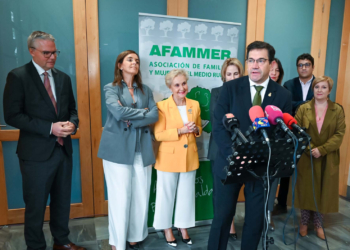 El presidente de la Diputación rechaza que el aeropuerto de Ciudad Real se convierta en un “acopiadero de inmigrantes indigno para cualquier ser humano”