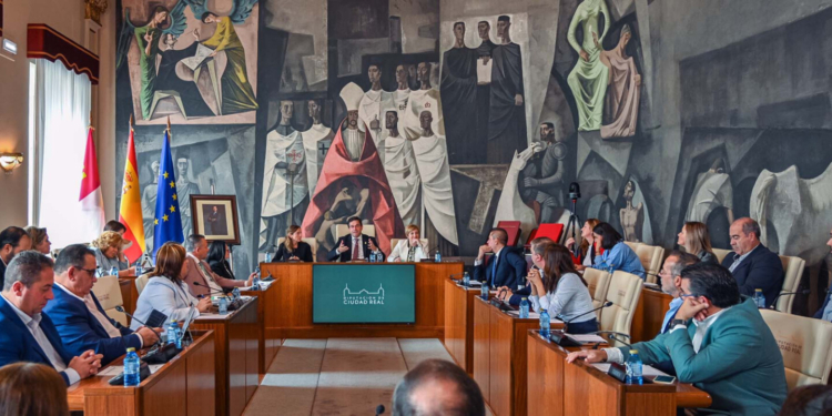 La Diputación de Ciudad Real defiende la necesidad de que su aportación al Plan de Empleo con el Gobierno Regional incluya los costes sociales
