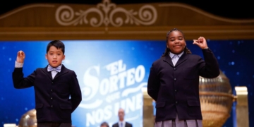 El 77.768, cuarto premio del Sorteo de Navidad, dotado con 200.000 euros, cae en Letur, Ossa de Montiel, Valdepeñas, Cuenca y Toledo