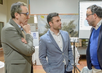 Bodegas Dinastía presenta sus nuevos aceites en el hangar de la Estación de Ferrocarril de Tomelloso