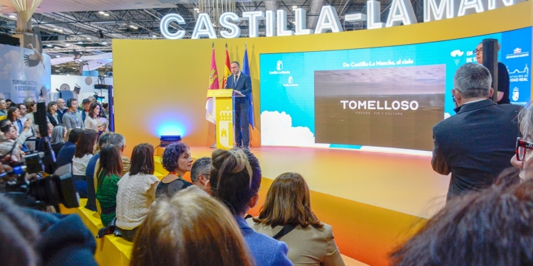 Javier Navarro presenta en FITUR el Plan de Sostenibilidad Turística para Tomelloso