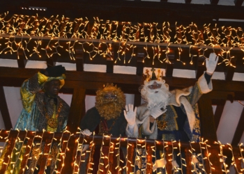 Los Reyes Magos conquistan las calles de Tomelloso en una ilusionante cabalgata llena de público, magia y espectáculo