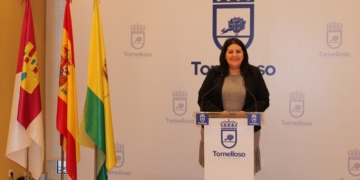 Inés Losa: «En el equipo de gobierno de Javier Navarro ponemos a las personas y su educación en primer lugar»