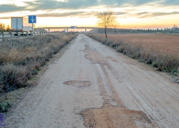 Tres kilómetros de la vía de servicio de la A-43 de Tomelloso serán reparados