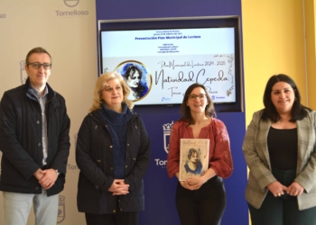 Natividad Cepeda, primera mujer en protagonizar el Plan Municipal de Lectura de Tomelloso