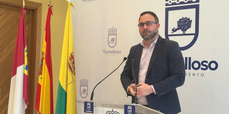 Javier Navarro denuncia la subida del agua en Tomelloso por un canon que califica de “engaño”