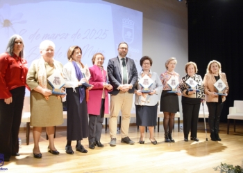 Las trabajadoras del Instituto Eladio Cabañero reciben el título de «Terreras 2025» en el Día de la Mujer
